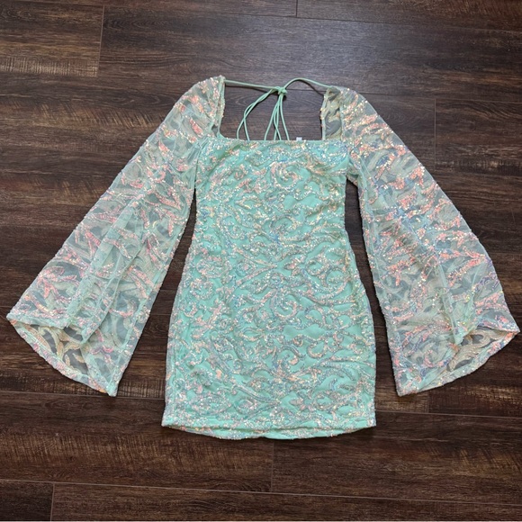 Lucy In The Sky Elly Flare Sleeve Sequin Homecoming Dress in Turquoise L - Picture 3 of 11